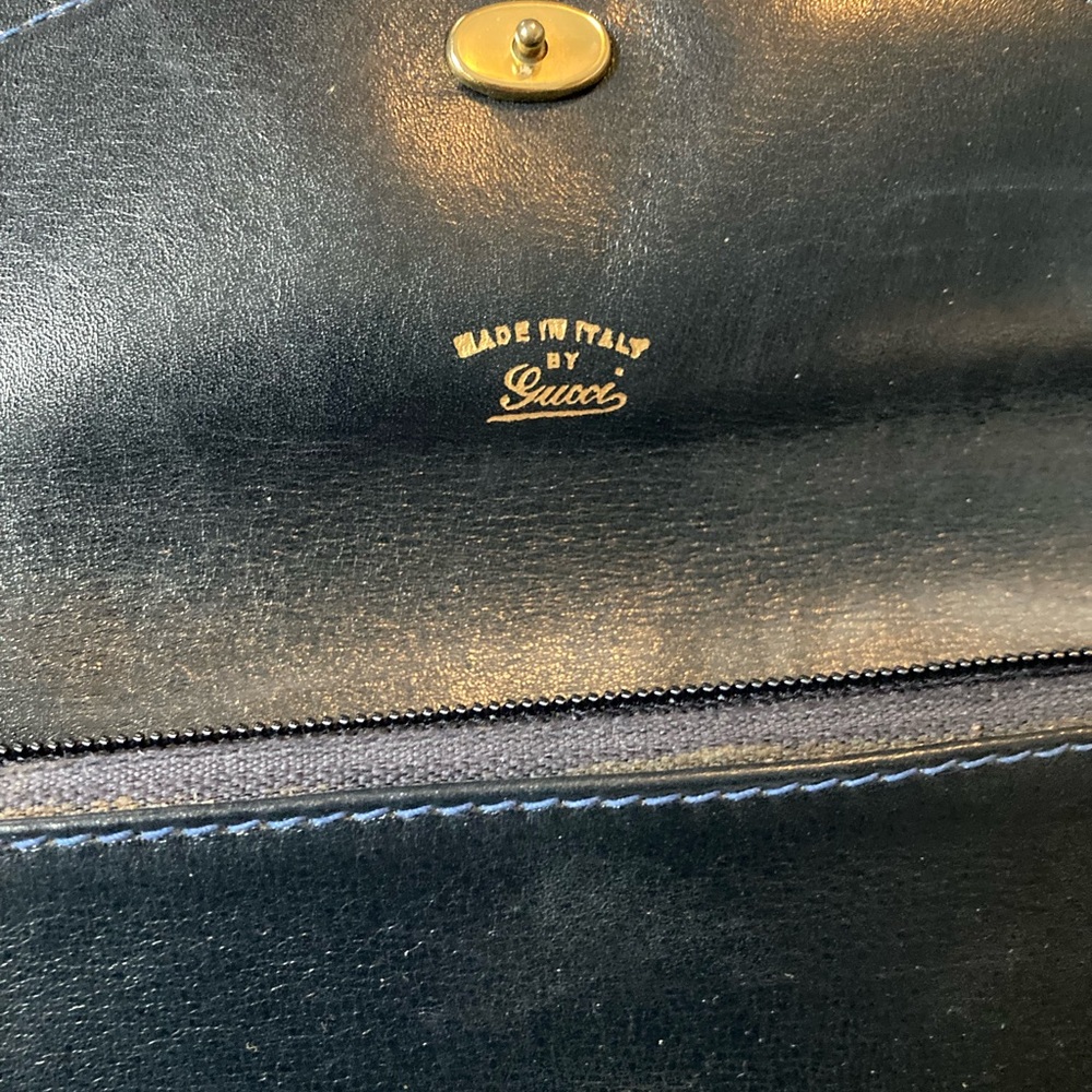 Vintage Gucci Navy Leather Clutch with Gold Emblem - Picture 7 of 7